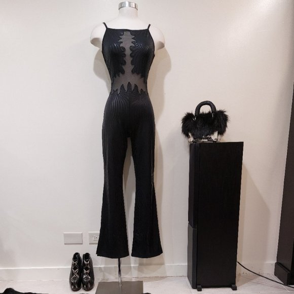 ๐ฅCHIC & SEXY๐ฅVTG Embroidered Mesh Insert Detail Jumpsuit In Black - Picture 2 of 16